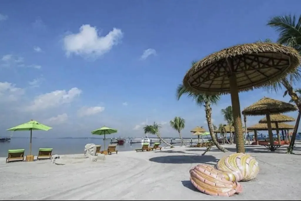 Dooga Ins-Cocohouse L17 Seaview Projector 1-6 Pax Apartment Johor Bahru